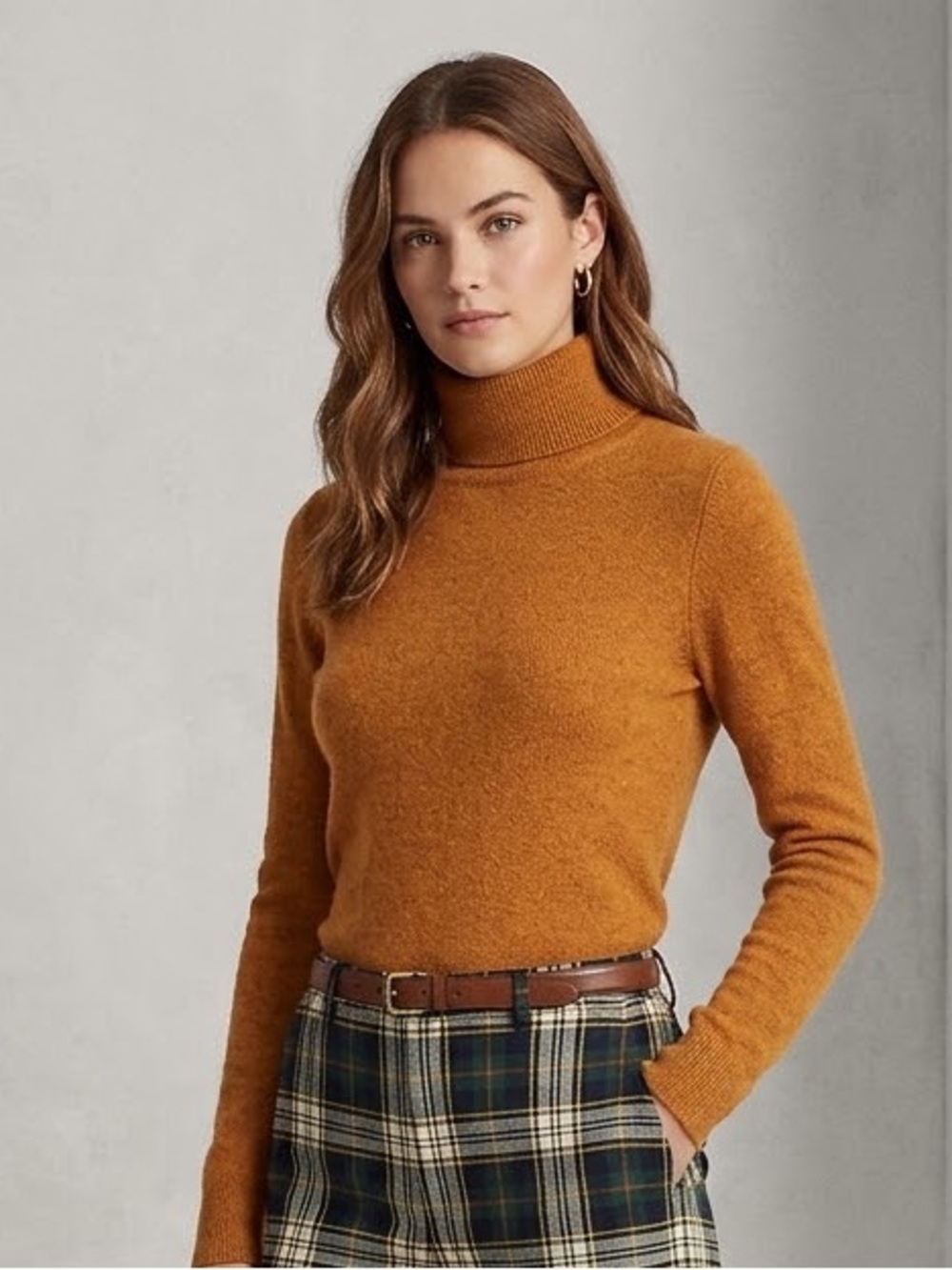 TAHARI Cashmere Turtleneck Sweater in Rust